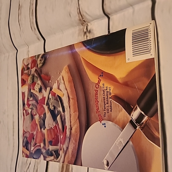 Pampered Chef Classics Recipe Book - Picture 2 of 4